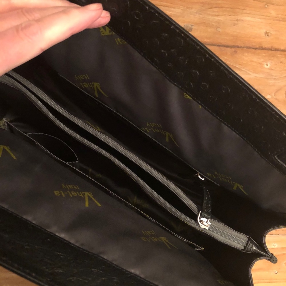 Handbag - Picture 2 of 6